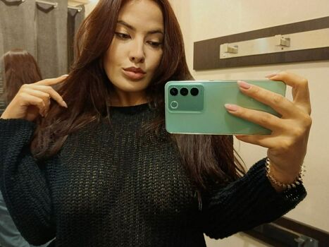 lariss_moon