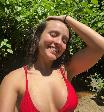 Larissa Manoela