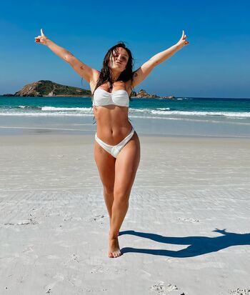 Larissa Manoela