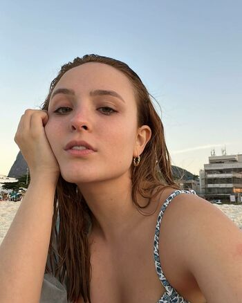 Larissa Manoela
