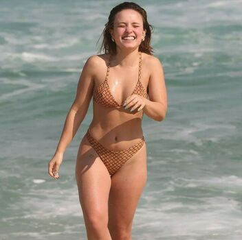 Larissa Manoela