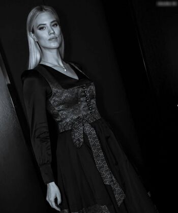 Larissa Marolt