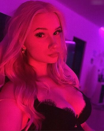 Larissa Srm