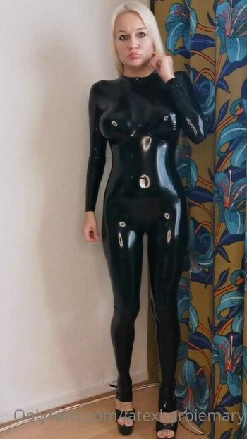 Latexbarbiemary