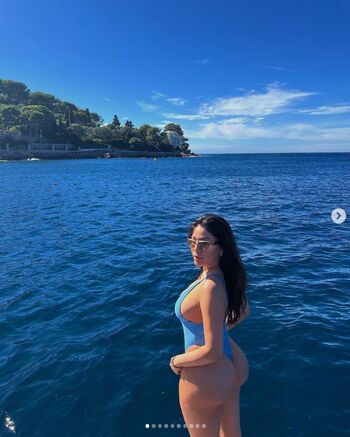 Latina Becca