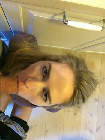 Laura Bach