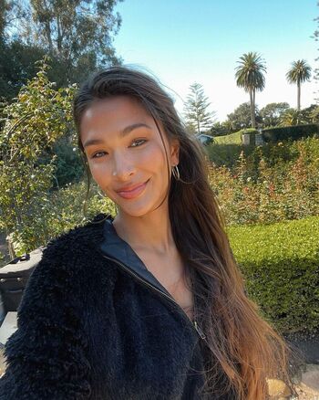 Laura Elizabeth Woo
