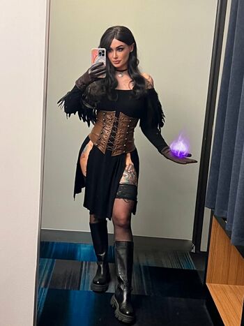 Laura Lux