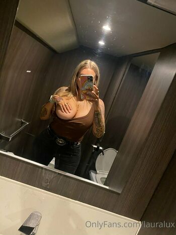 Laura Lux