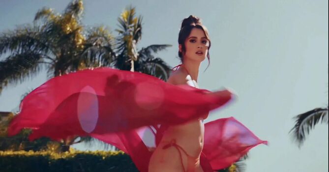 Laura Marano