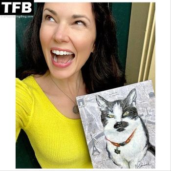 Laura Mennell