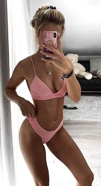 Laura Michelle