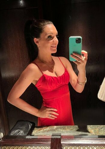 Laura Tobin