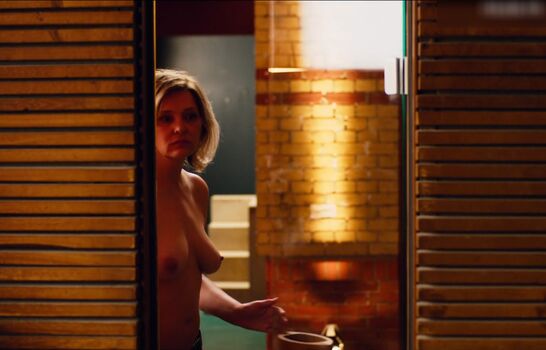 Laura Tonke