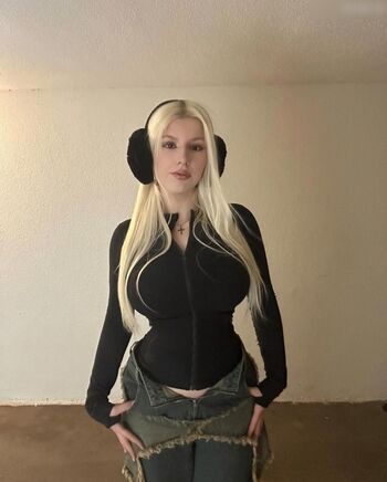 Laura.z57