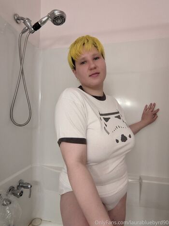 laurabluebyrd90