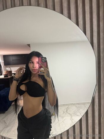 laurapeachez