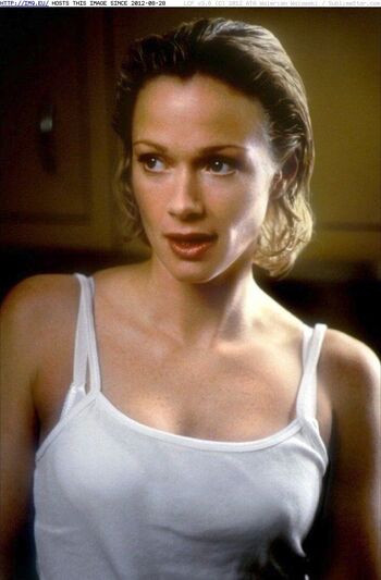 Lauren Holly