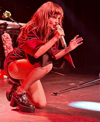 Lauren Mayberry