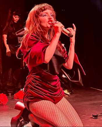 Lauren Mayberry