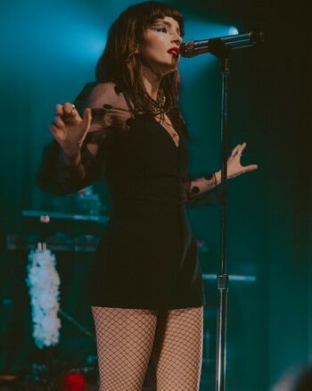 Lauren Mayberry