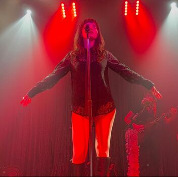 Lauren Mayberry