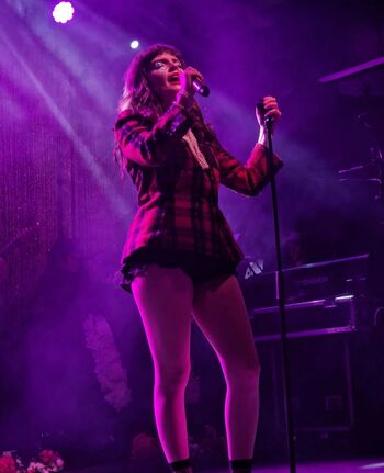 Lauren Mayberry