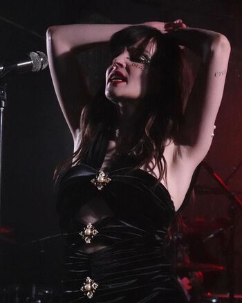 Lauren Mayberry