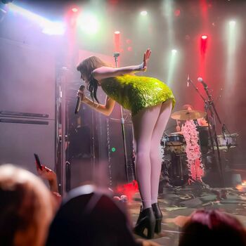 Lauren Mayberry