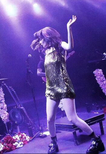 Lauren Mayberry