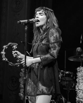 Lauren Mayberry