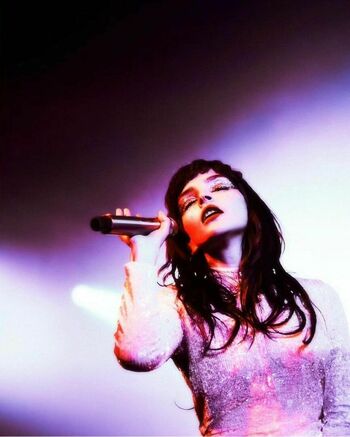 Lauren Mayberry