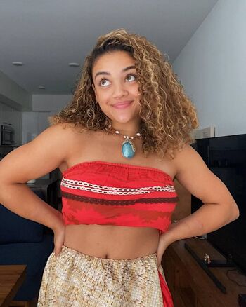 Laurie Hernandez