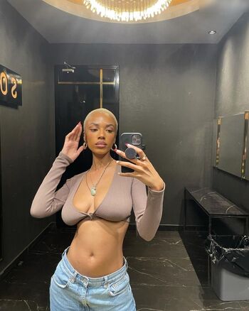Layla (Laila Darboe)