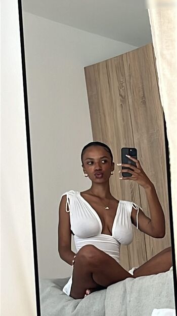Layla (Laila Darboe)