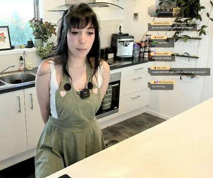 Layna Lazar