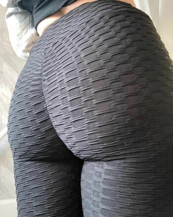 Le Curvy Kitten