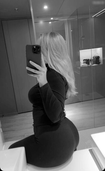 leasophie_official98