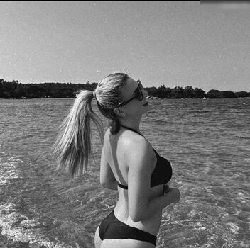 leasophie_official98