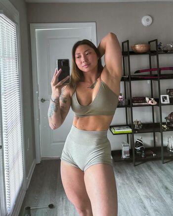 Leigh Laurel