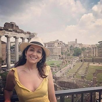Lela Loren