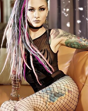 Lena Scissorhands