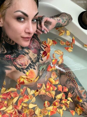 Lena Scissorhands