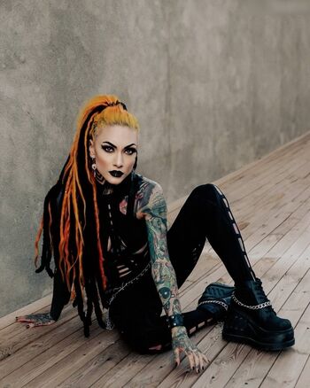 Lena Scissorhands