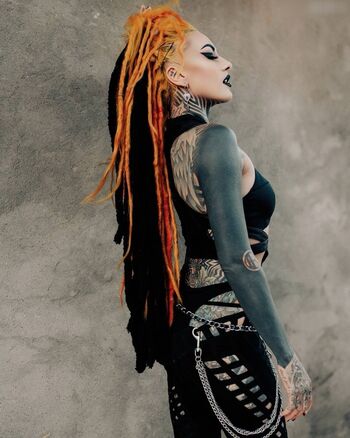 Lena Scissorhands