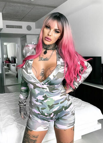 Leoni "Barbie" Baltz