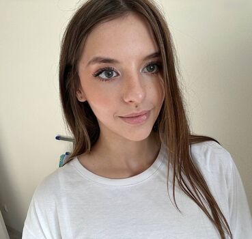 Lesi_Moon