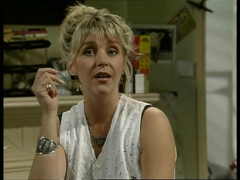 Leslie Ash