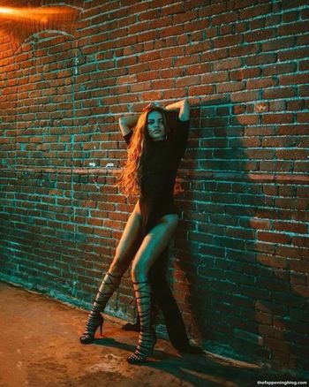 Leslie Grace