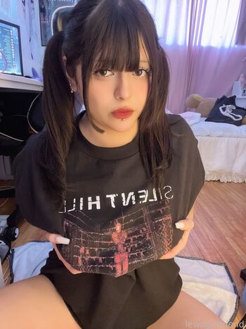 lewdgirlfriend